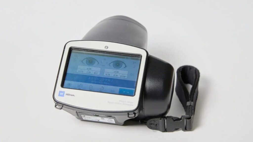 CS眼科クリニック 内斜視治療 スポットビジョンスクリーナー